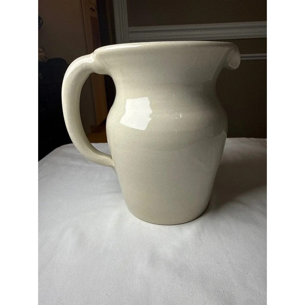 Yesteryears Pottery Marshall Texas Strawberry Pitcher Praise His Holy Name 6.25